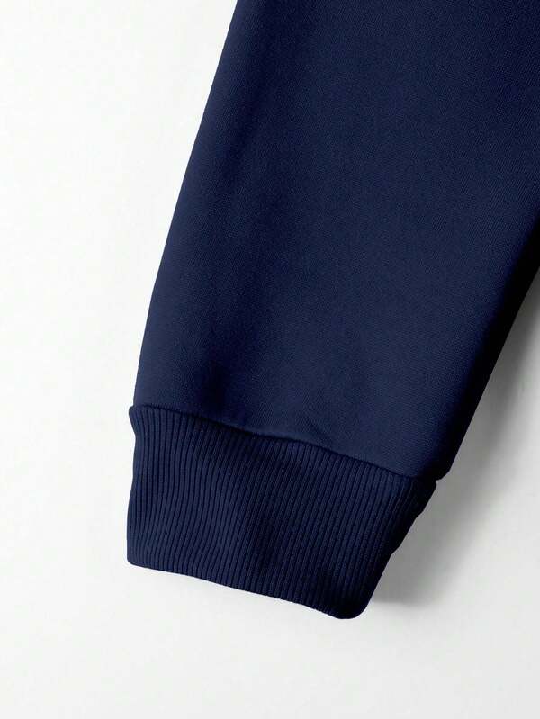 Moletom Oversized Com Capuz Estilo Urbano Minimalista