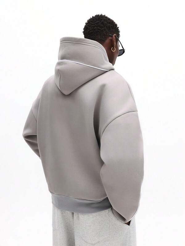 Moletom Oversized Com Recortes Estilo Streetwear Futurista
